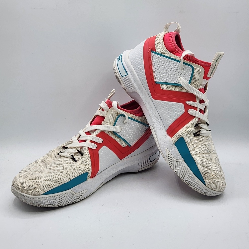 Crossover Culture Basketball Shoes Mens 9.5 White Red‎ Teal Mid Top Court